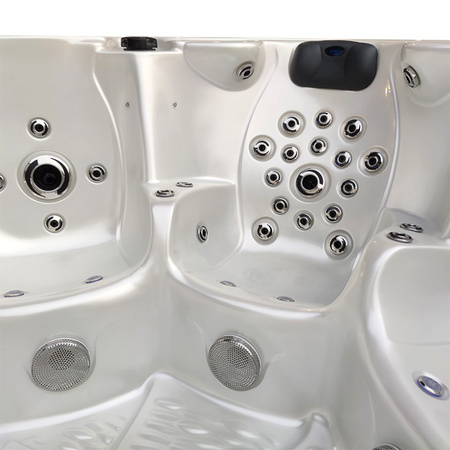 Garden Jacuzzi SPA703A 230x230 cm - luxus fürdőkád hidromasszázzsal 