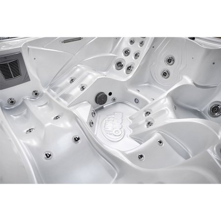 Jacuzzi de jardin SPA751 210x210 cm – détente luxueuse dans votre jardin