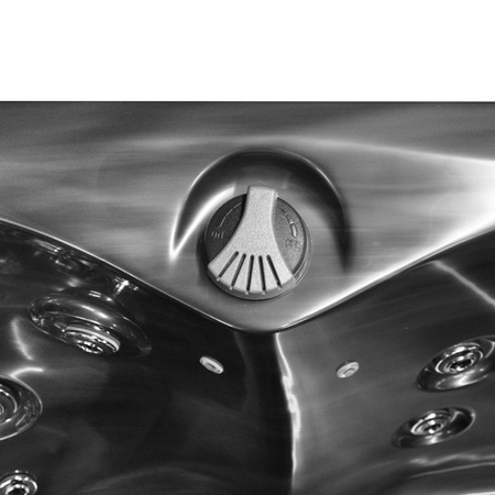 Jacuzzi ogrodowe SPA750 200x200 cm – komfort i relaks w Twoim ogrodzie