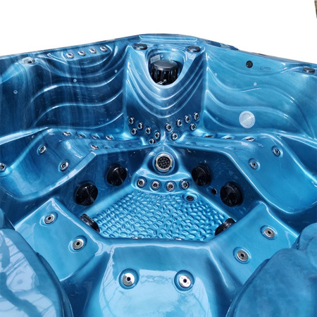 Dārza džakuzi vanna SPA560 220x220 cm - greznība un pilnīga atpūta jūsu dārzā