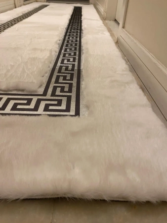 Luxuriöser weißer Plüsch-Premium-Teppich - Inspiriert vom Versace-Stil