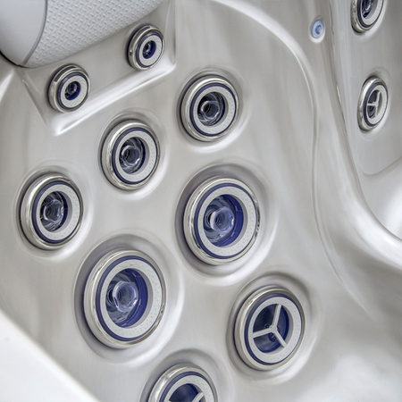 Hage-jacuzzi SPA566 200x200 cm – luksuriøst SPA-badekar med hydromassasje for hagen og terrassen