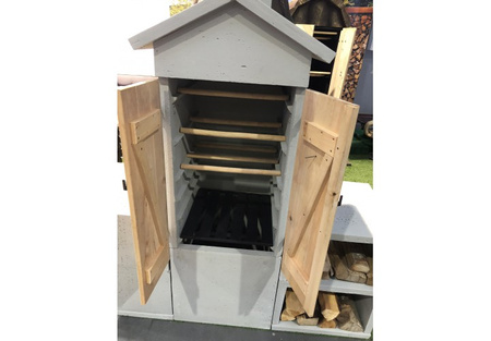 HELIOS žar z dimnico - trpežna betonska konstrukcija 2v1