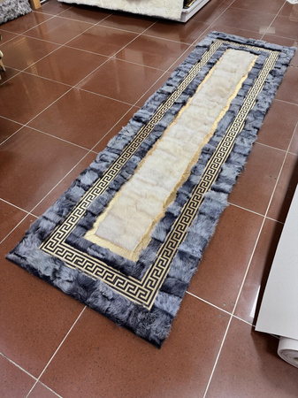 Luksusowy Dywan Premium ze Skóry Owczej – Elegancja w Stylu Versace