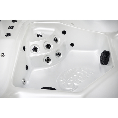 Τζακούζι κήπου SPA750 200x200 cm – άνεση και χαλάρωση στον κήπο σας