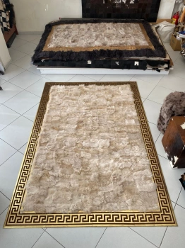 VERSACE stilmatta - lyxig handgjord fårskinnsmatta, beige med guld