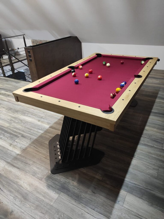 Monster – Billardtisch mit Steinplatte und Holzrahmen