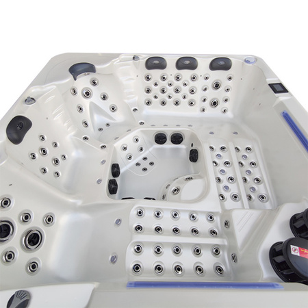 Garden Jacuzzi Hot Tub SPA743 220x220 cm – Spacious Relaxation for the Whole Family