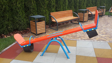 Pequeño balancín ТЕ201 – un balancín compacto para niños ⚖️?