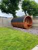 Barrel Outdoor Sauna 400 för 7 personer / Elektrisk eller vedeldad Harvia-spis / Skandinavisk gran av hög kvalitet (termwood)