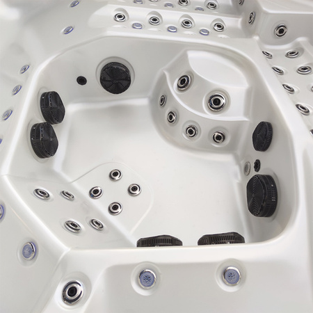 Dārza džakuzi vanna SPA743 220x220 cm - plaša atpūta visai ģimenei