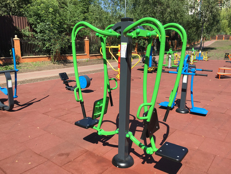 Chest Press SM101 – Επαγγελματική μηχανή για προπόνηση θωρακικών μυών