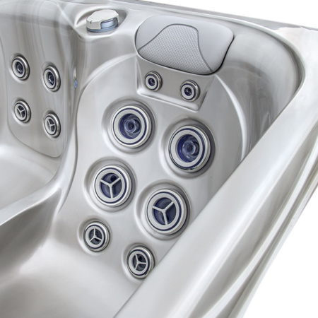 Dārza džakuzi SPA566 200x200 cm - luksusa spa vanna ar burbuļvannu dārzam un terasei