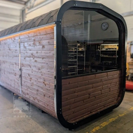 Lussuosa e moderna sauna cubica SPA da esterno per giardino con vista panoramica tutto l'anno