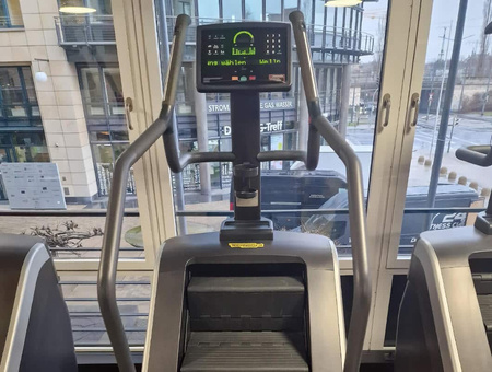 Αθλητικές σκάλες LED Technogym Excite 1000 Μεταχειρισμένες/Επισκευασμένες - Τέλεια κατάσταση