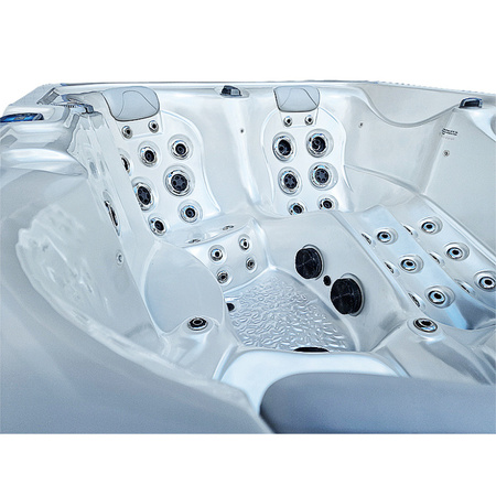 Dārza džakuzi vanna SPA565 170x210 cm - komforts un atpūta jūsu mājas spa