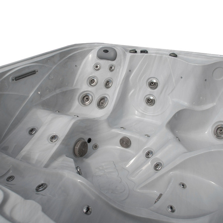 Záhradné jacuzzi SPA751 210x210 cm – luxusný relax vo vašej záhrade