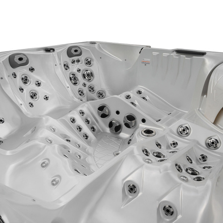 Jacuzzi ogrodowe SPA748 F24 230x230 cm – przestronny relaks w domowym SPA