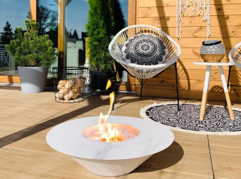 Biokominek wolnostojący Universe biały mat – nowoczesny, bezdymny kominek na bioetanol