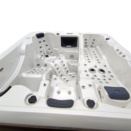 Garden Jacuzzi SPA403 230x230 cm - eksklusiivne spaa-vann 4 inimesele