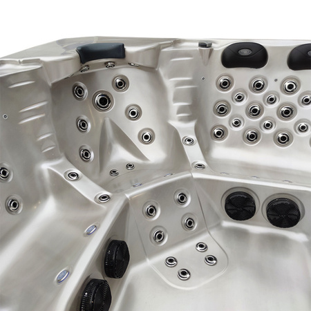 Garden Jacuzzi Hot Tub SPA743 220x220 cm – Spacious Relaxation for the Whole Family