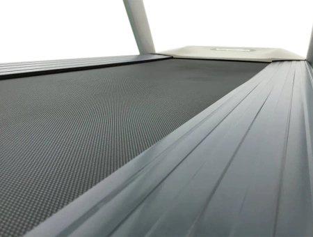TECHNOGYM New Excite Run Now 700 LED-löpband använt/rekonditionerat - Perfekt skick