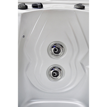 Záhradné jacuzzi SPA751 210x210 cm – luxusný relax vo vašej záhrade