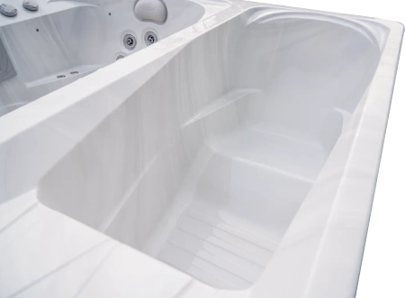 Luxury Swim Spa - dvouzónová vířivka pro 3 osoby se studenou vodou, ideální pro relaxaci a terapii