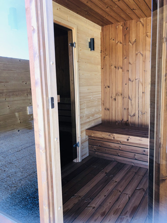 Outdoor sauna KLAAR for 4-6 people with Harvia Vega stove + cosmetics & accessories