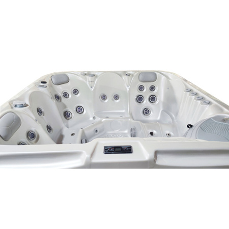 Jacuzzi de jardim banheira SPA531 200x200 cm – conforto e relaxamento no seu jardim