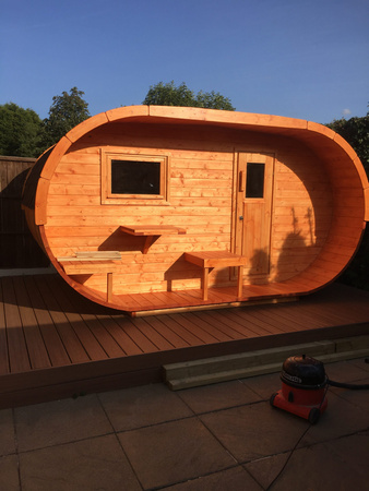 Sauna Owalna Klasyczna Zewnętrzna dla 5 osób / Piec Elektryczny Harvia Harvia lub Opalany Drewnem Harvia / Wysokiej Jakości Świerk Skandynawski Poddany Obróbce Termicznej | Wellness | Relax | SPA | Skandynawski Styl | Dla Rodziny i Przyjaciół