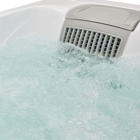 Jacuzzi OF-3001 – Premium hidromasāžas džakuzi – Ideāli dārzam