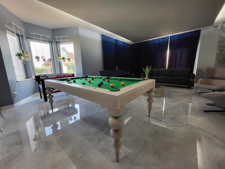 Natalia biliárdasztal - Klasszikus stílus és otthonos elegancia