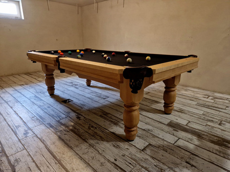 Stół bilardowy Achilles – nowoczesny design, idealny do rozrywki