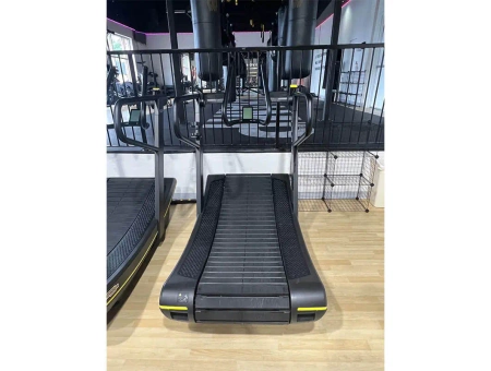 Бігова доріжка Technogym Skillmill Connect Б/в - Ідеальний стан