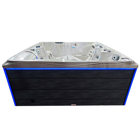 Utomhusjacuzzi SPA747 F27 210x210 cm – komfort och elegans