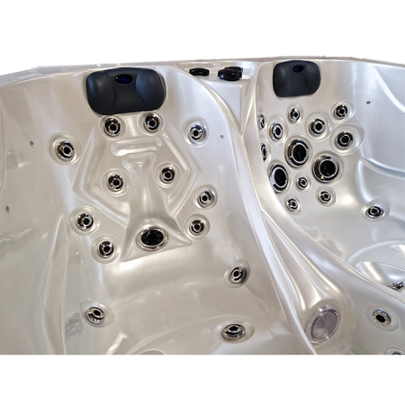 Garden Jacuzzi SPA102 210x160 cm - kaasaegne hüdromassaaživann aeda