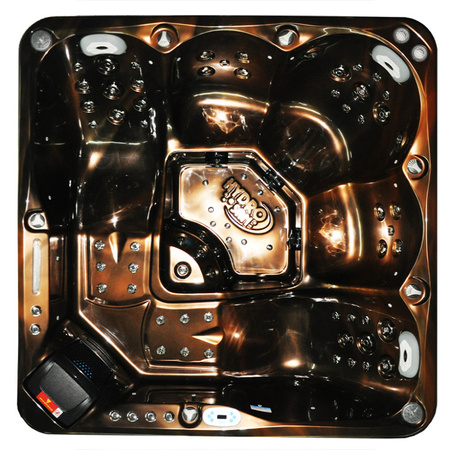 Hage-jacuzzi SPA750 200x200 cm – komfort og avslapning i hagen din