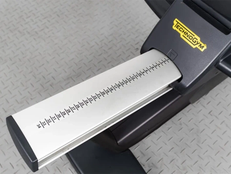 TECHNOGYM Excite 1000 LED ležeče kolo Rabljeno/obnovljeno - odlično stanje