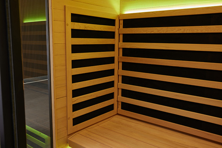 Sauna OFS06A-4 – Kompakt elektrisk sauna med infrarød opvarmning