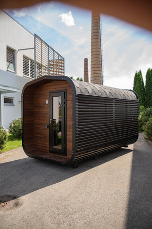 Moderní zahradní sauna CUBE MODERNO PLUS SC - venkovní s relaxační funkcí