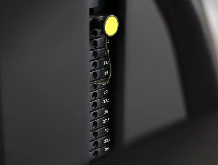 TECHNOGYM KINESIS Машина для обробки спини (низька тягова станція) Б/в / відремонтована - Ідеальний стан