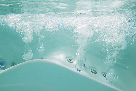 Luksusa Jacuzzi OF-6005 Pro – Profesionāls 6 vietu SPA ar 73 strūklakām, LED, Bluetooth un ozonēšanu