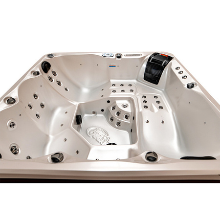 Hage-jacuzzi SPA750 200x200 cm – komfort og avslapning i hagen din