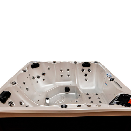 Градинско джакузи SPA750 200x200 cm - комфорт и релаксация във вашата градина
