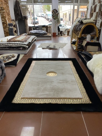 Luxusný prémiový čierny koberec v štýle Versace - elegancia a mäkkosť vo vašej domácnosti