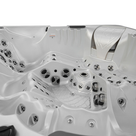 Jacuzzi da esterno SPA748 F24 230x230 cm – ampio relax nella tua SPA di casa