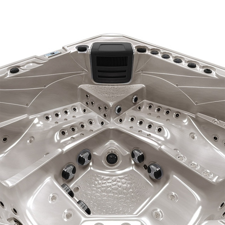 Садове джакузі SPA755 F21 230x230 см - розкіш і комфорт у вашому саду