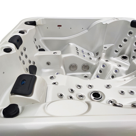 Garden Jacuzzi SPA403 230x230 cm - eksklusiivne spaa-vann 4 inimesele