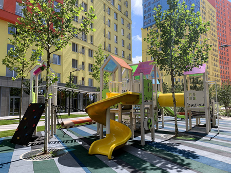 Parco giochi "Grande città-2" (TE932) – Set di gioco per bambini con molte attrazioni